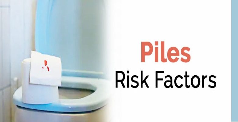What are the risk factors of piles?